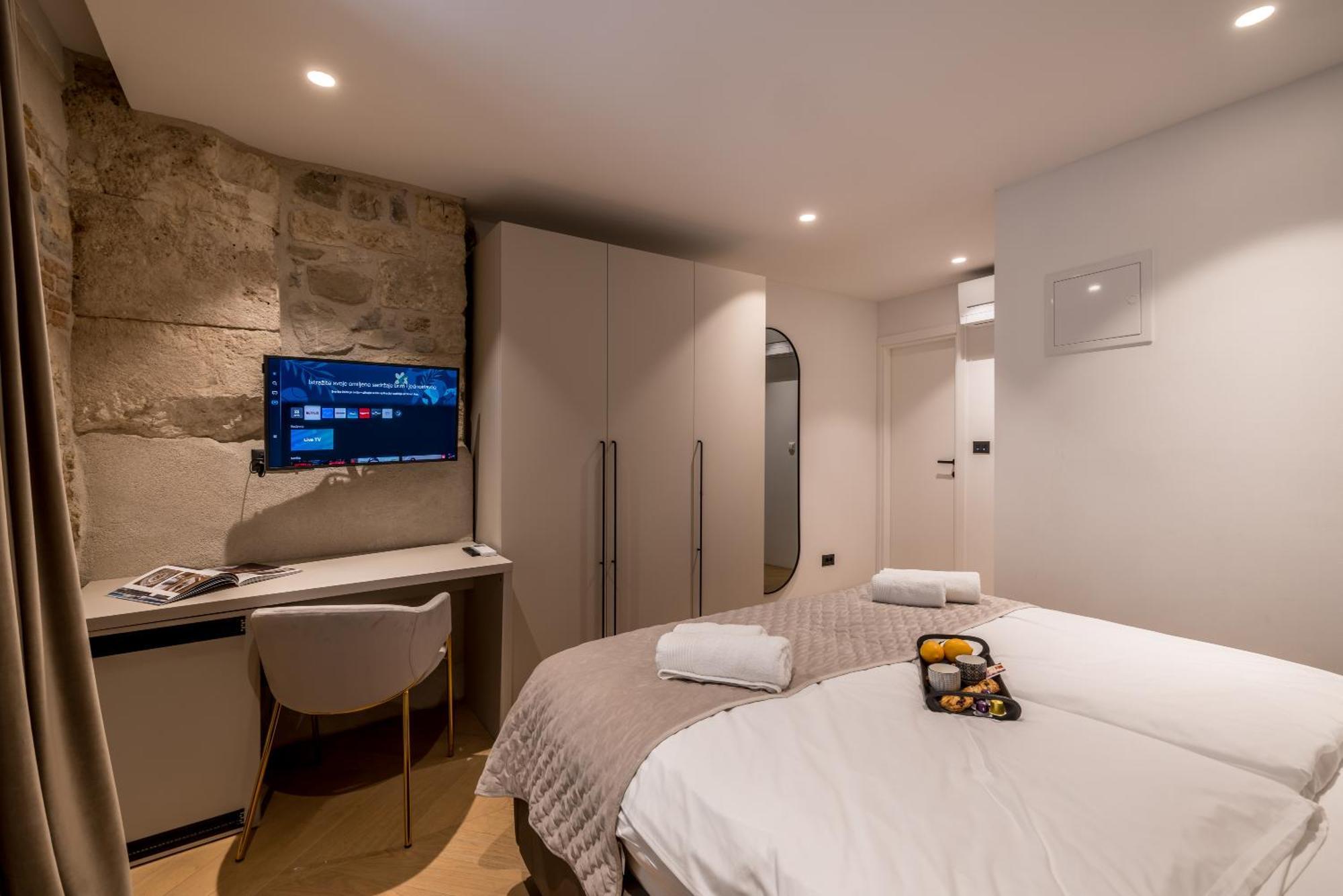 Stone Nepot - In Center - Rooftop Terrace Vila Split